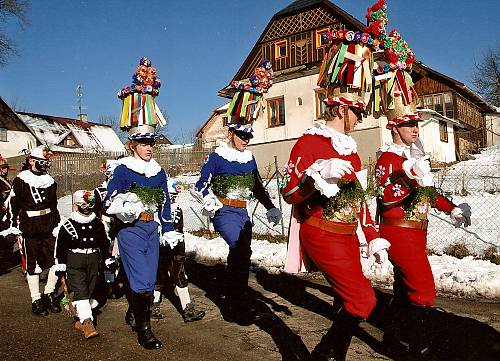 Užgavėnių tradicijos ir kaukės Hlinecko regione