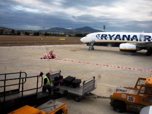 Ryanair lėktuvas oro uoste
