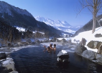 japan_hot_springs
