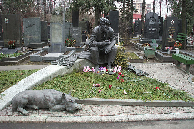 Novodevičės kapinės (Новодевичье кладбище)
