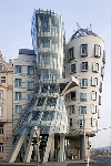 Šokantis namas Naujamiestyje (New Town - Nové Město), Praha