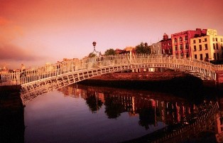 Ha'penny Bridge, Dublinas, Airija