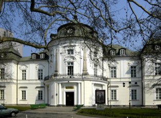 Nepriklausomybės muziejus (Muzeum niepodległości - The Museum of Independence)