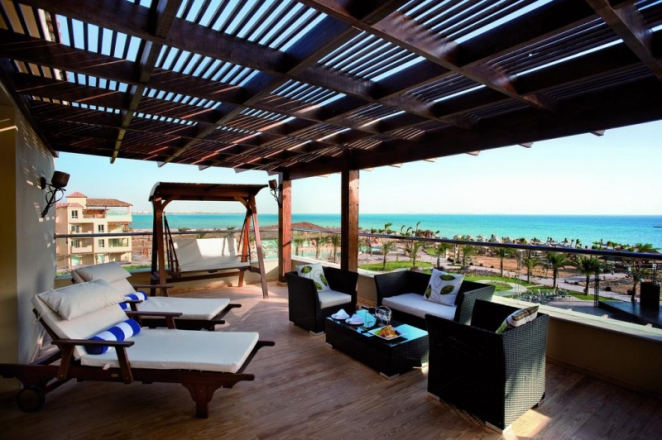 Amwaj Blue Beach Resort &amp; Spa 5*