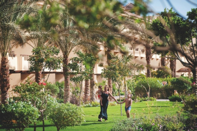 Amwaj Blue Beach Resort &amp; Spa 5*