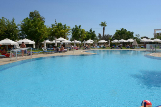 Artemis Hotel Apartaments 3*