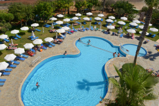 Artemis Hotel Apartaments 3*
