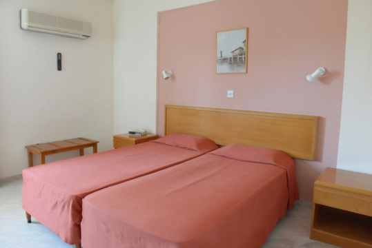 Artemis Hotel Apartaments 3*