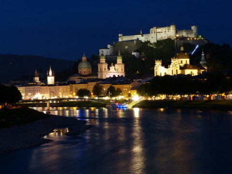 Austrija