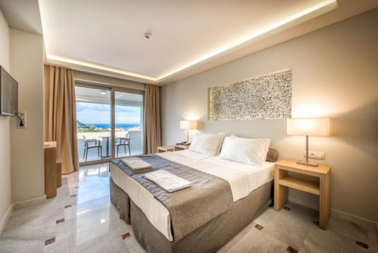 AZURE RESORT &amp; SPA 5*