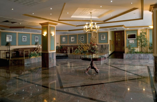 Canifor Hotel 4*