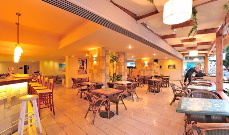 Carina Hotel 2*