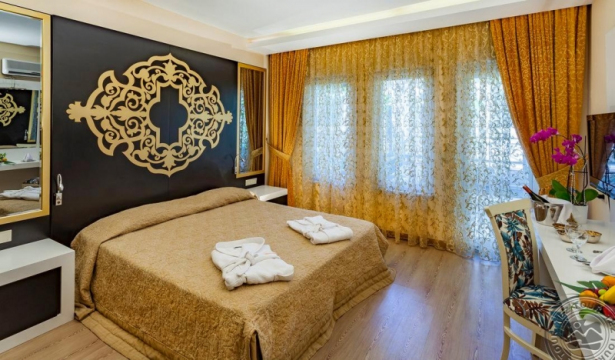 Club Hotel Belpinar 4*