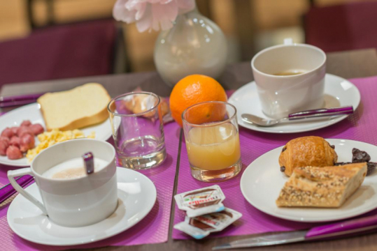 Comfort Hotel Nation 3*