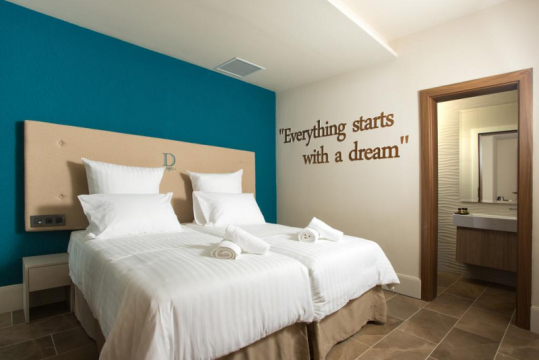 Ddream Hotel 3*