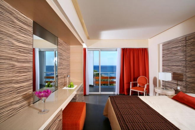 Eden Roc Resort Hotel 1