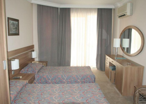 ELYSEE BEACH HOTEL 3*