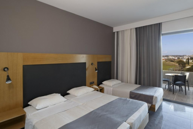Evita Sun Resort 4*