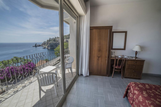 Isola Bella 3*
