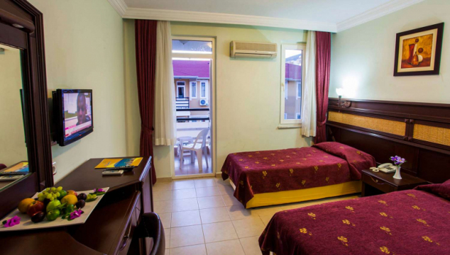 Kleopatra Ada 4*