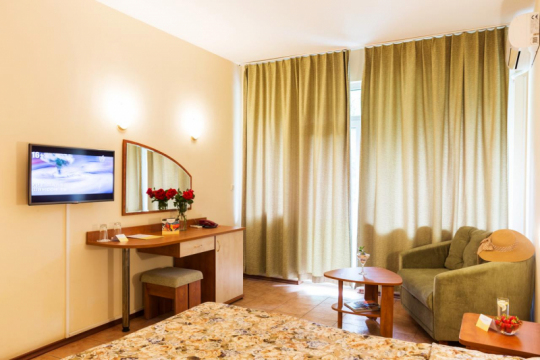 Ljuljak Hotel  3*