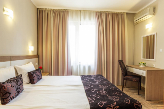 Ljuljak Hotel  3*