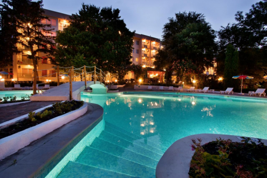 Ljuljak Hotel  3*