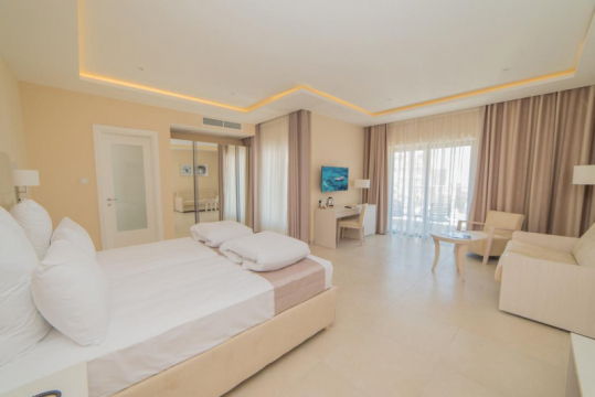 Maritim Antonine Hotel &amp; Spa 4*
