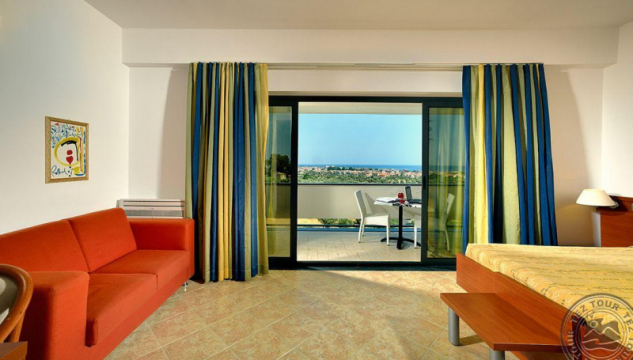 MIRABEAU PARK 4*