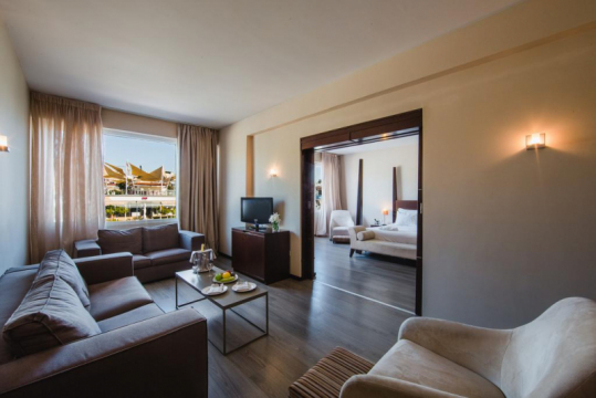 NAPA PLAZA 4*