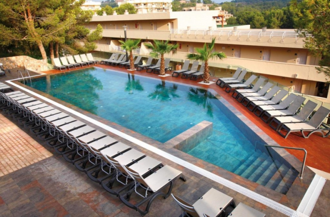 Occidental Cala Viñas 4*