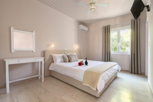 Paradise Village 3*