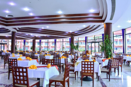 Parrotel Aqua Park Resort 4*
