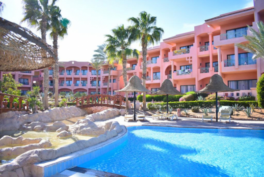 Parrotel Aqua Park Resort 4*