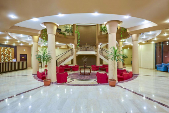 Parrotel Aqua Park Resort 4*