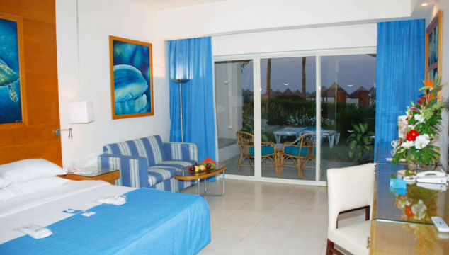 Parrotel Beach Resort 4*