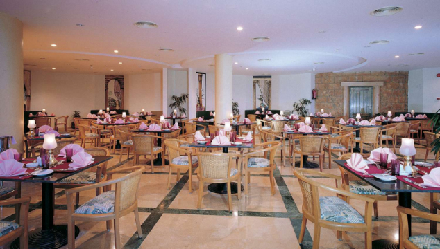 Parrotel Beach Resort 4*