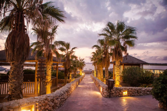 Ramla Bay Resort  4*