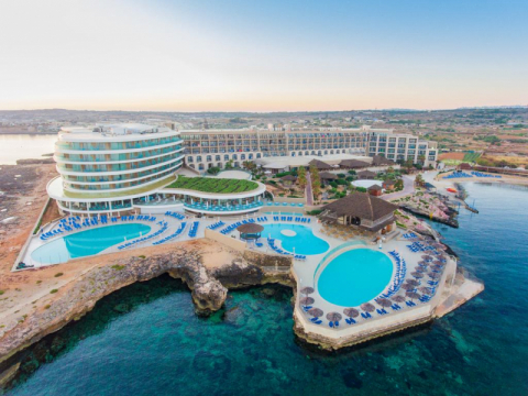Ramla Bay Resort  4*