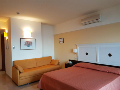 SAN VINCENZO  4*