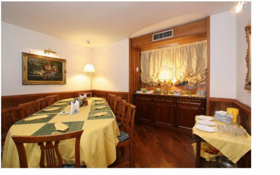 Suit Esedra Napoli 4*