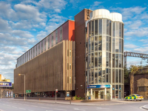 Travelodge Tower Bridge 3*