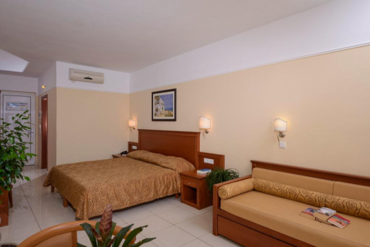 Vantaris Palace 4*