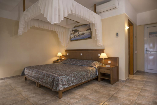 Vantaris Palace 4*