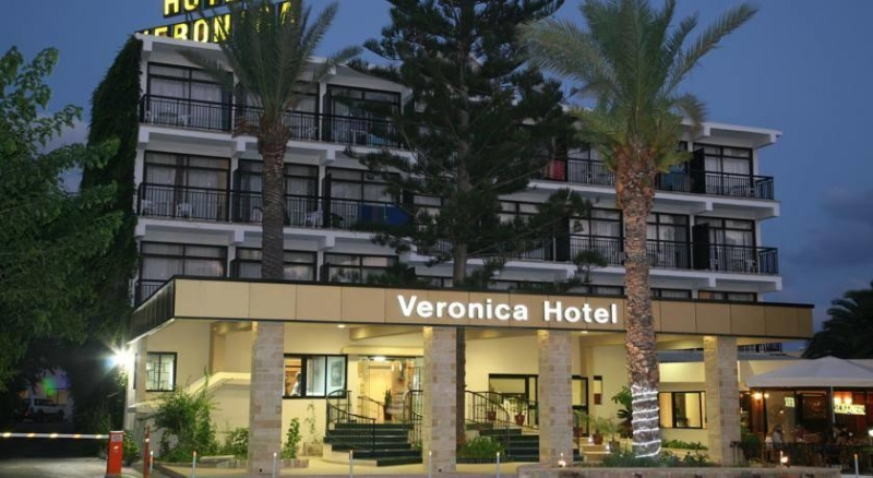 Veronica 3*