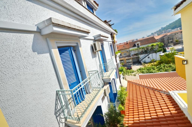 Villa Velzon 3*