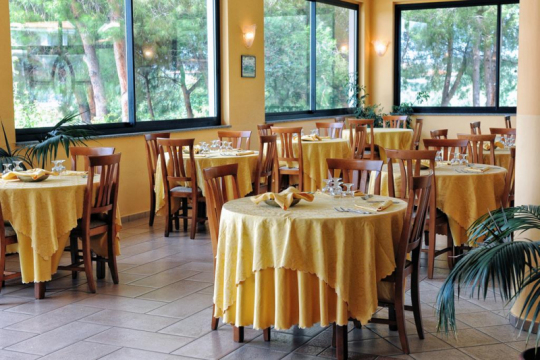 VILLAGGIO PINETA PETTO BIANCO 4*